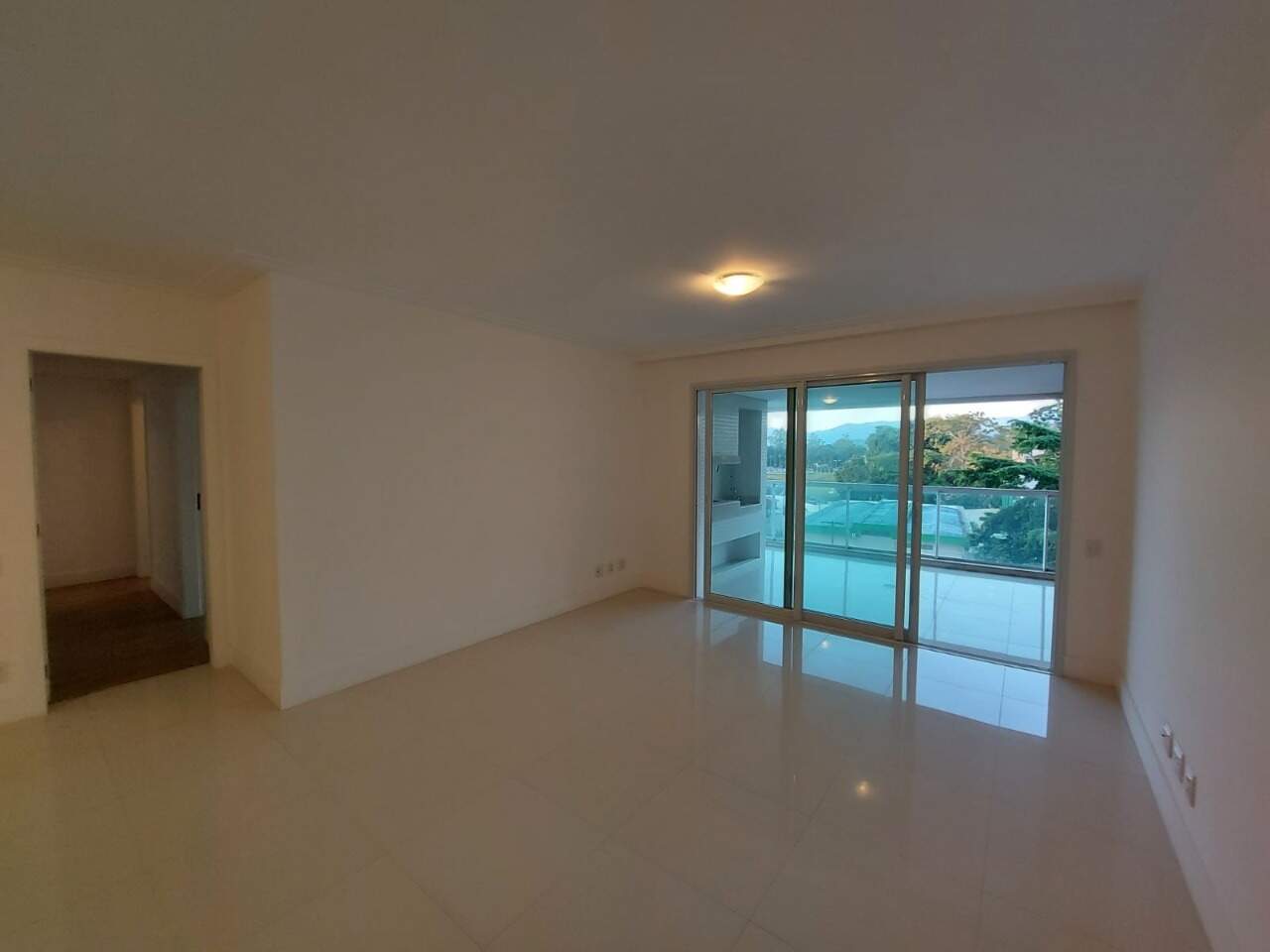 Apartamento para aluguel no Agronomica: