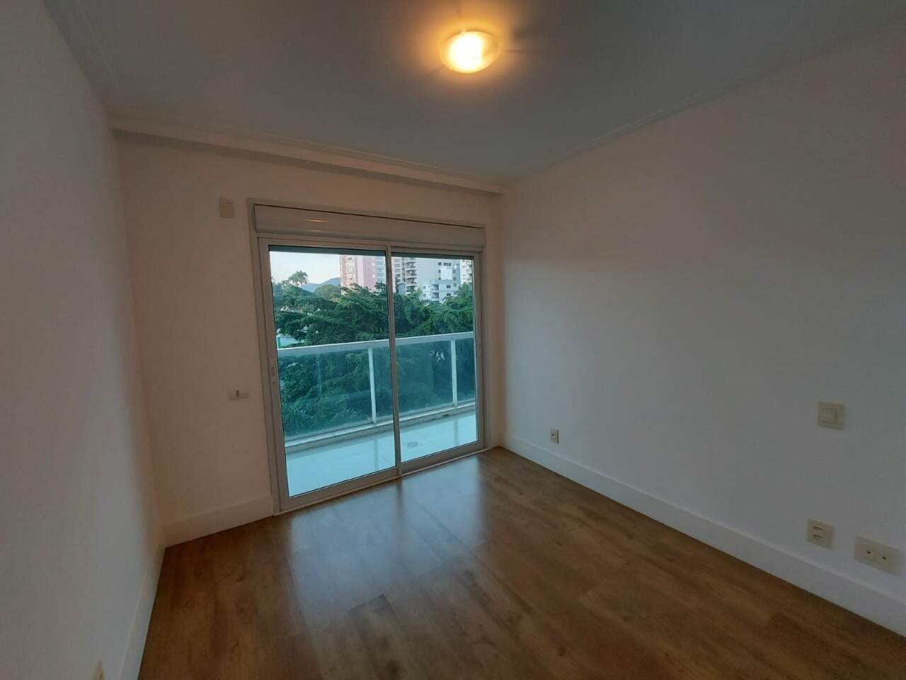 Apartamento para aluguel no Agronomica: