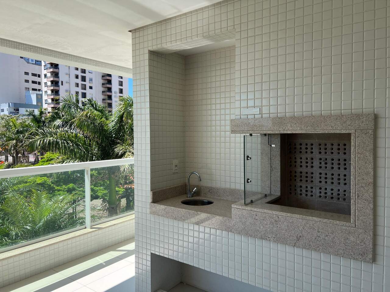 Apartamento para aluguel no Agronomica: 