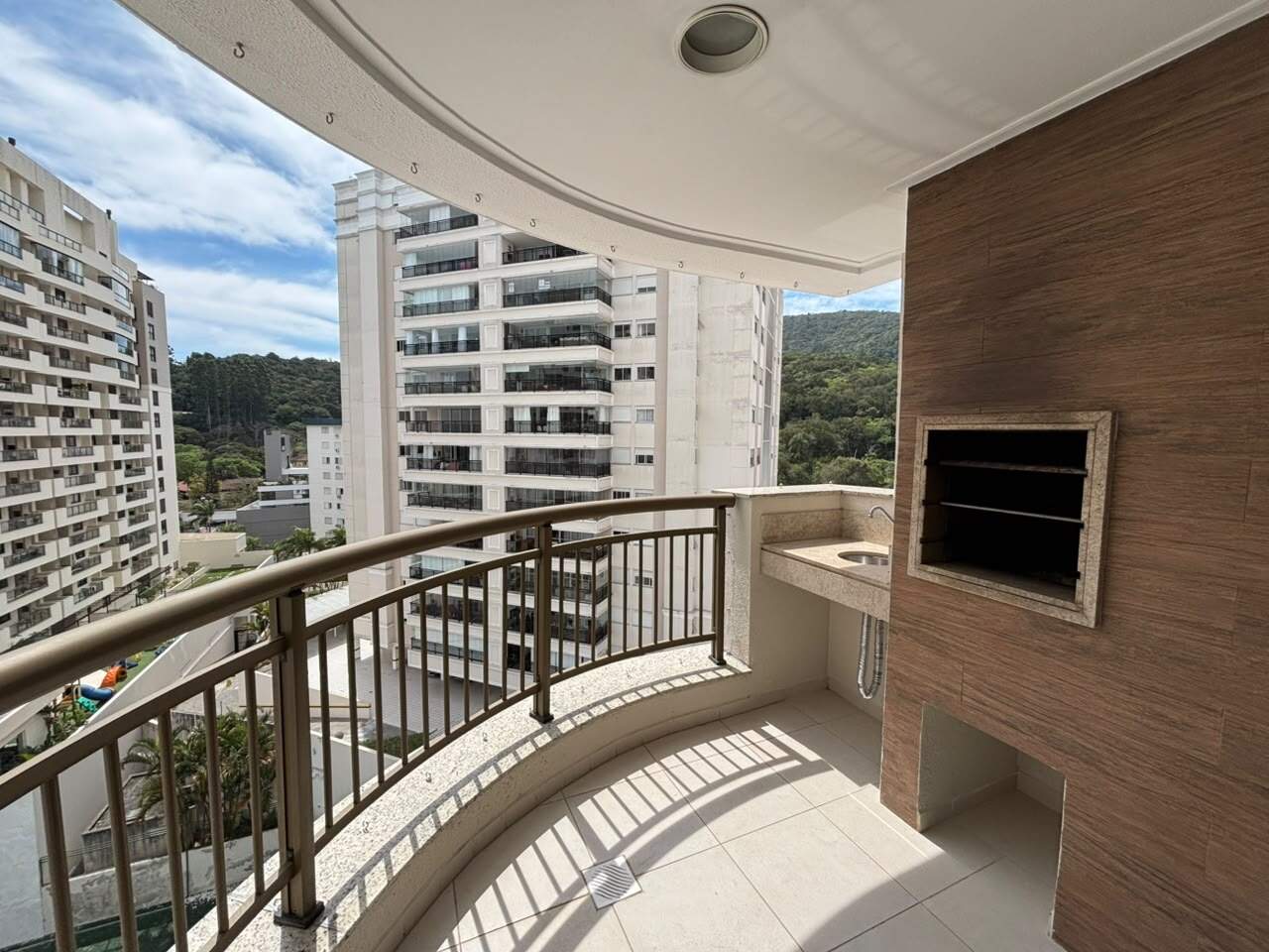 Apartamento para aluguel no Itacorubi: 