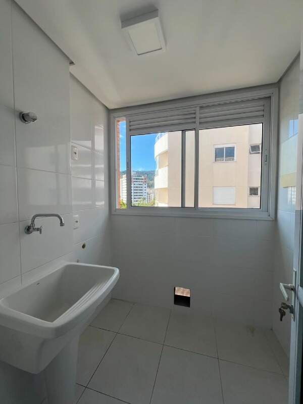 Apartamento para aluguel no Corrego Grande: