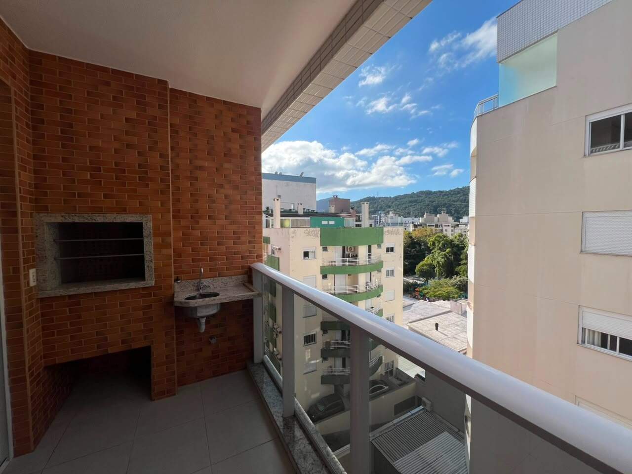 Apartamento para aluguel no Corrego Grande: