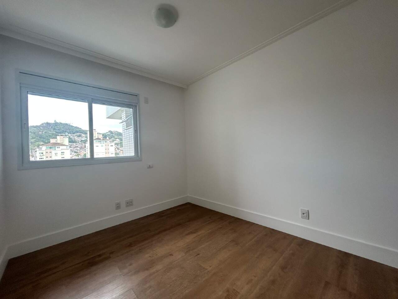 Apartamento para aluguel no Agronomica: 