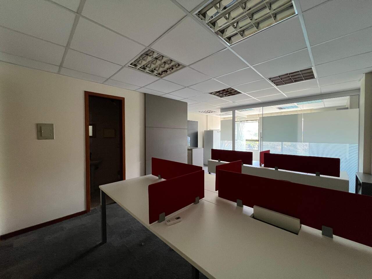 Sala para aluguel no Trindade: 