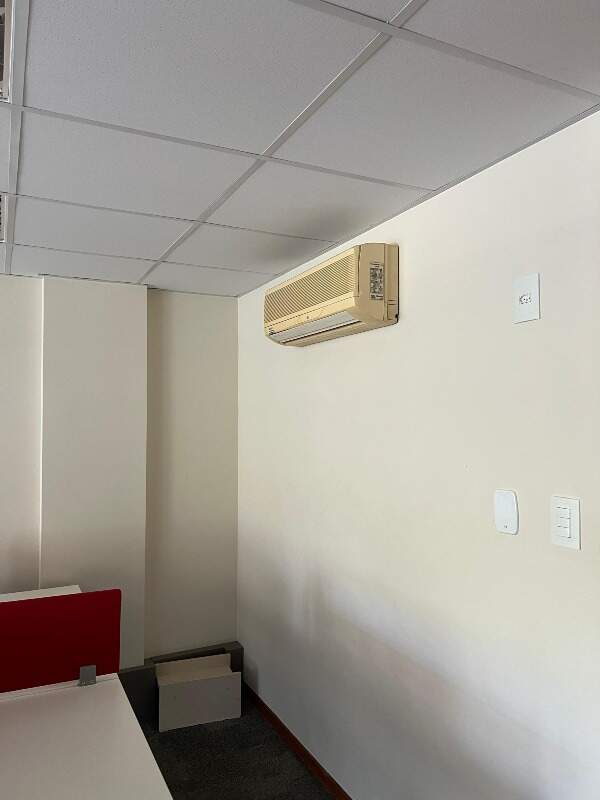 Sala para aluguel no Trindade: 