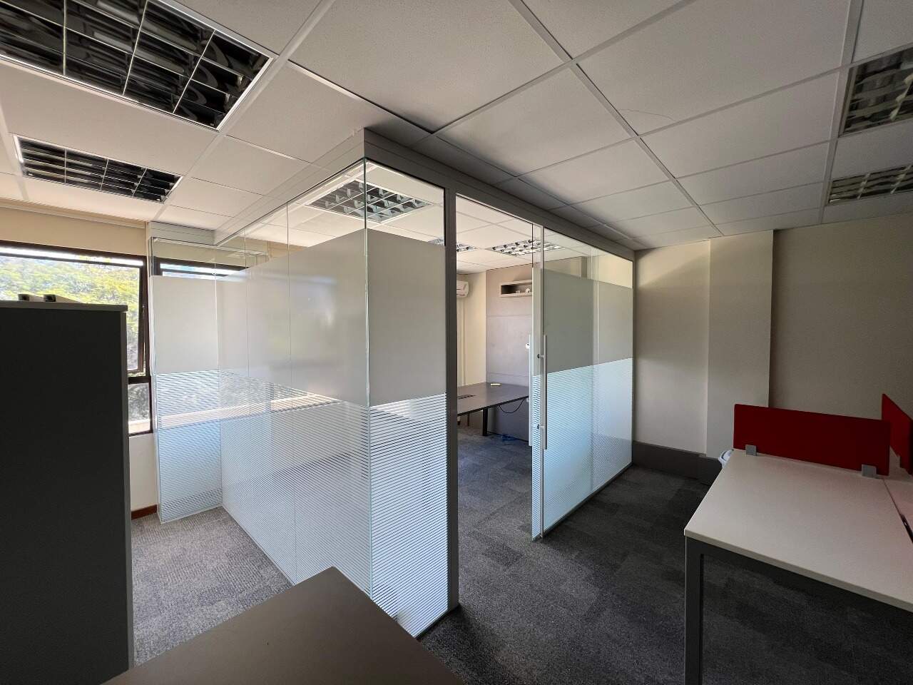 Sala para aluguel no Trindade: 