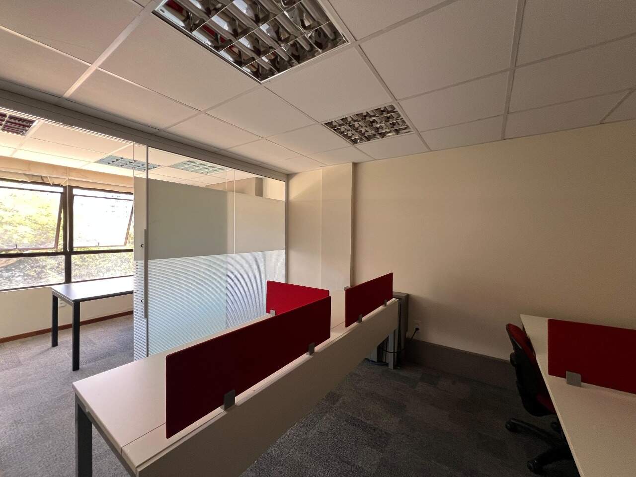 Sala para aluguel no Trindade: 