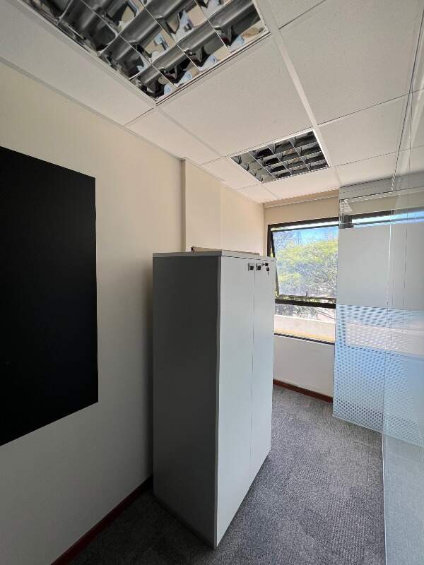 Sala para aluguel no Trindade: 