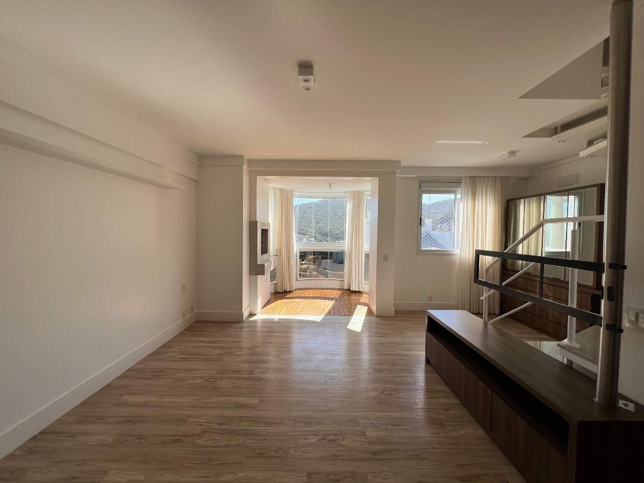 Apartamento para aluguel no Itacorubi: 