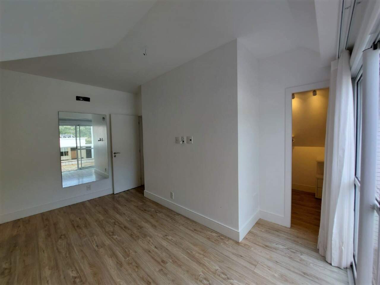 Apartamento para aluguel no Itacorubi: 