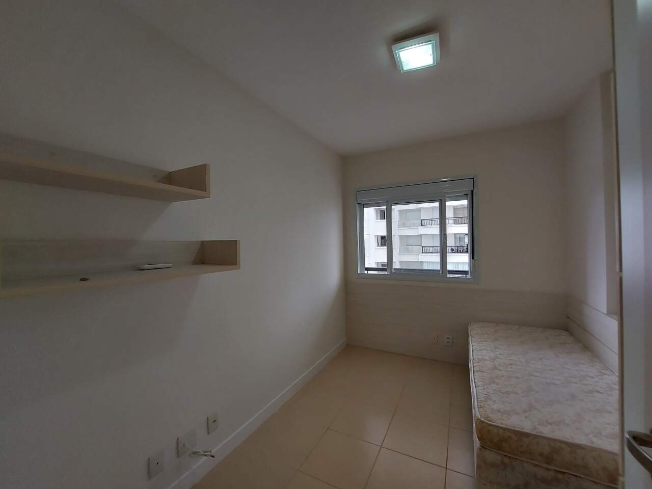 Apartamento para aluguel no Trindade: 