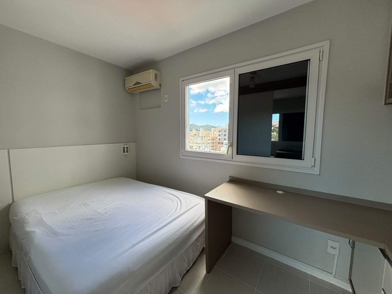 Apartamento para aluguel no Carvoeira: