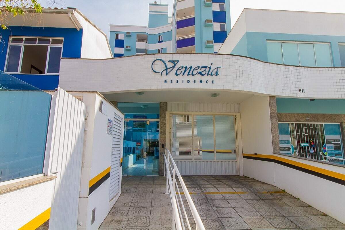 Apartamento para aluguel no Carvoeira: