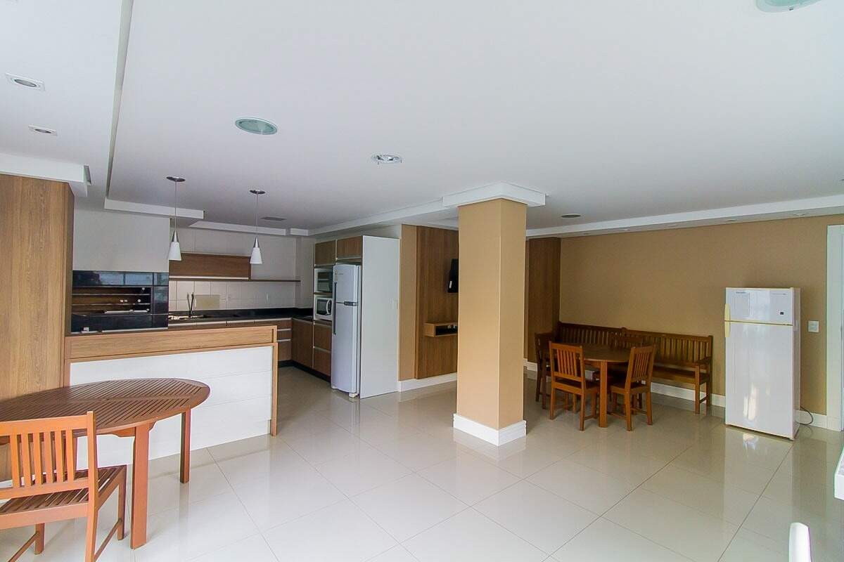 Apartamento para aluguel no Carvoeira: