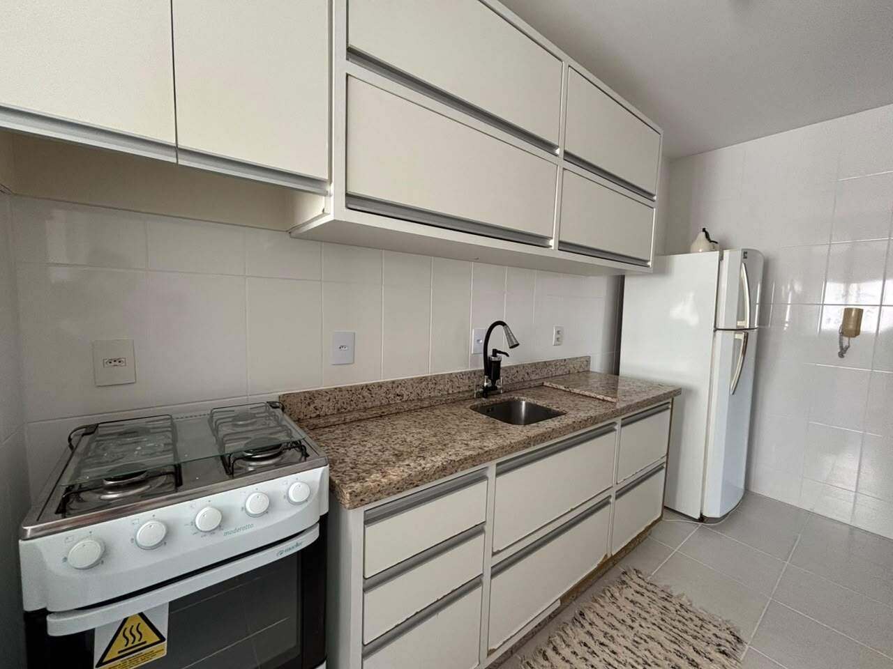 Apartamento para aluguel no Carvoeira: