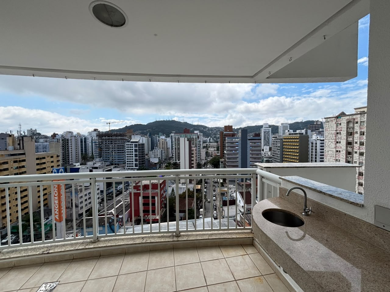 Apartamento para aluguel no Centro: 