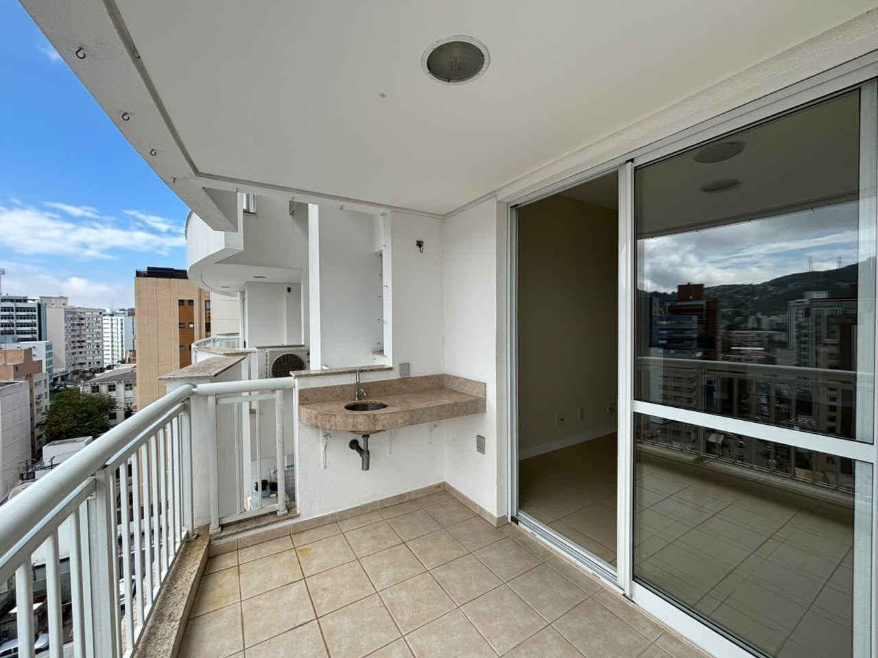 Apartamento para aluguel no Centro: 