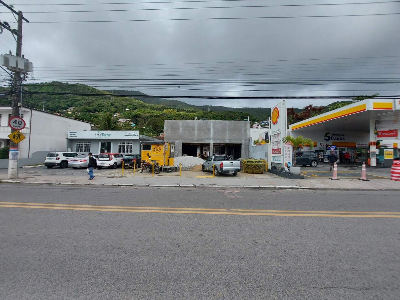 Loja para aluguel no Costeira do Pirajubaé: