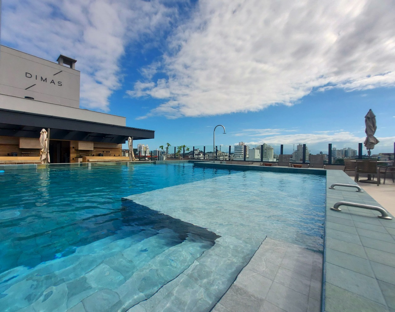 Apartamento para aluguel no Canto: 