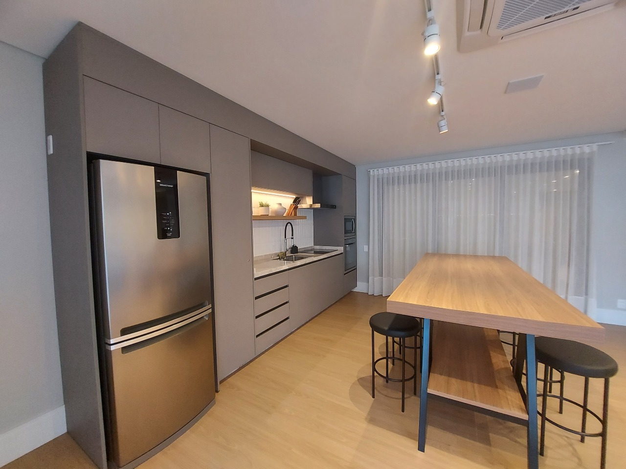 Apartamento para aluguel no Canto: 