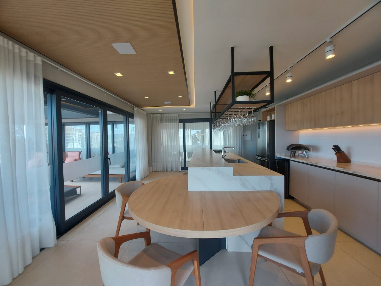 Apartamento para aluguel no Canto: 