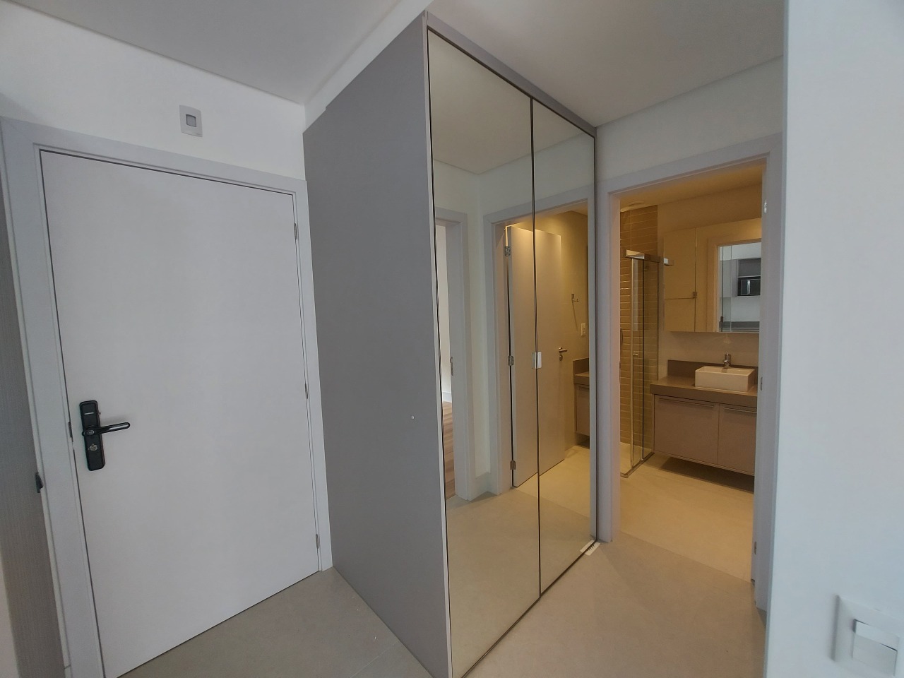 Apartamento para aluguel no Canto: 