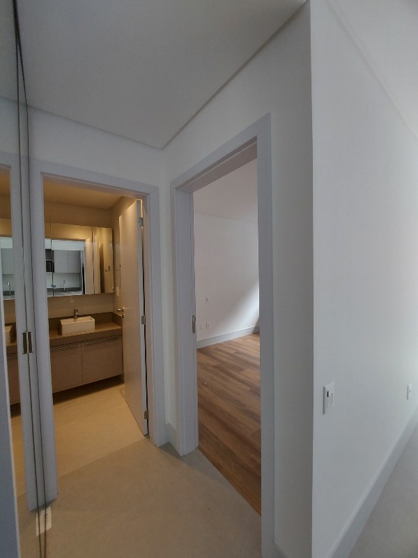 Apartamento para aluguel no Canto: 