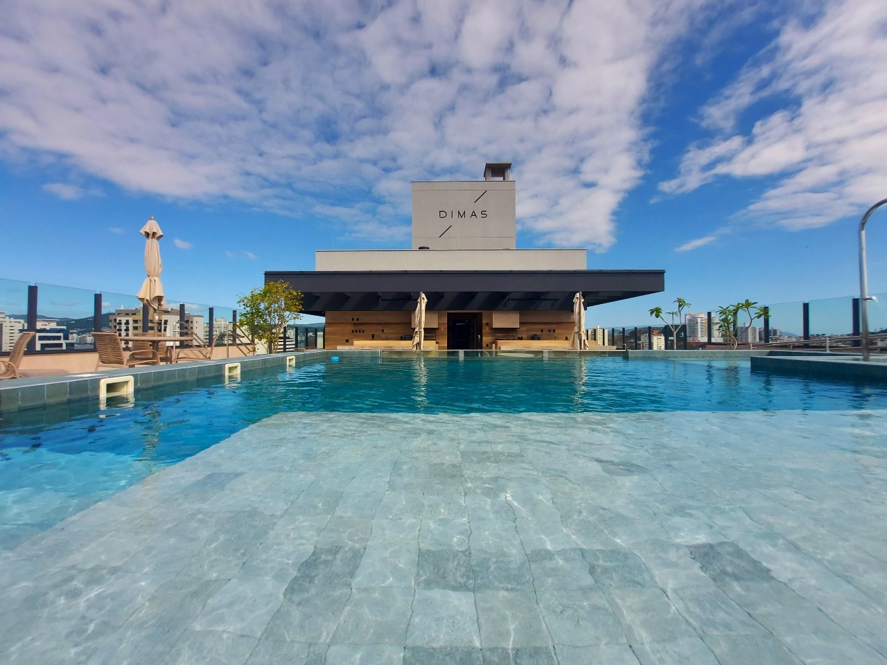 Apartamento para aluguel no Canto: 