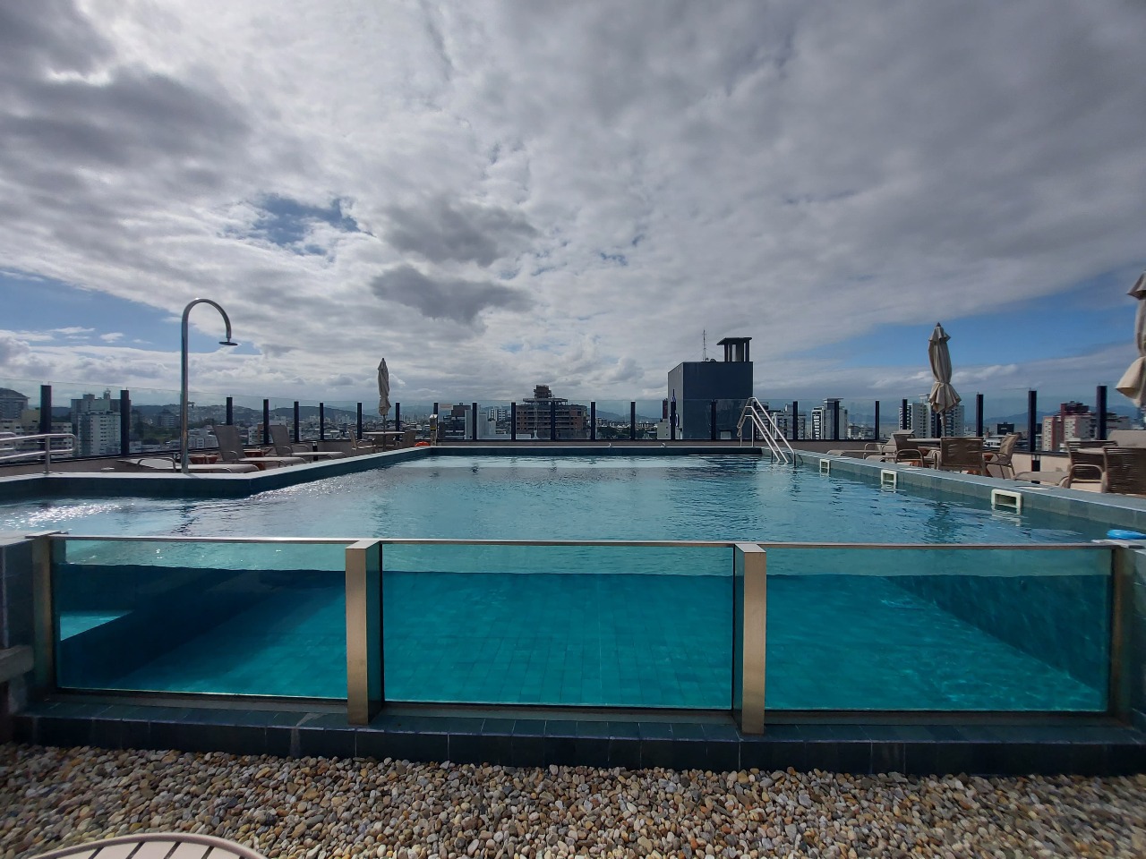 Apartamento para aluguel no Canto: 