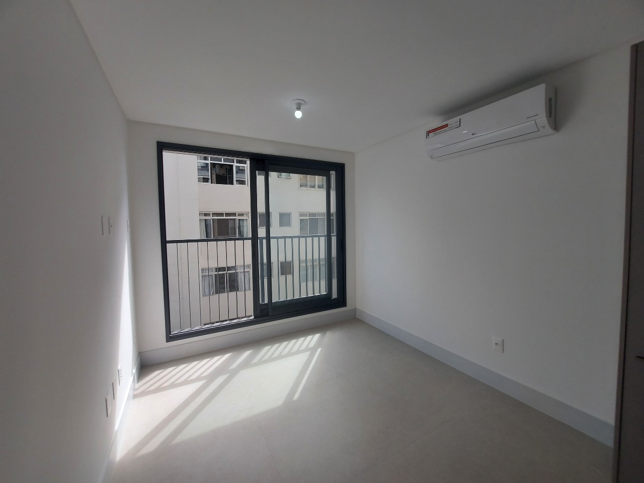 Apartamento para aluguel no Canto: 