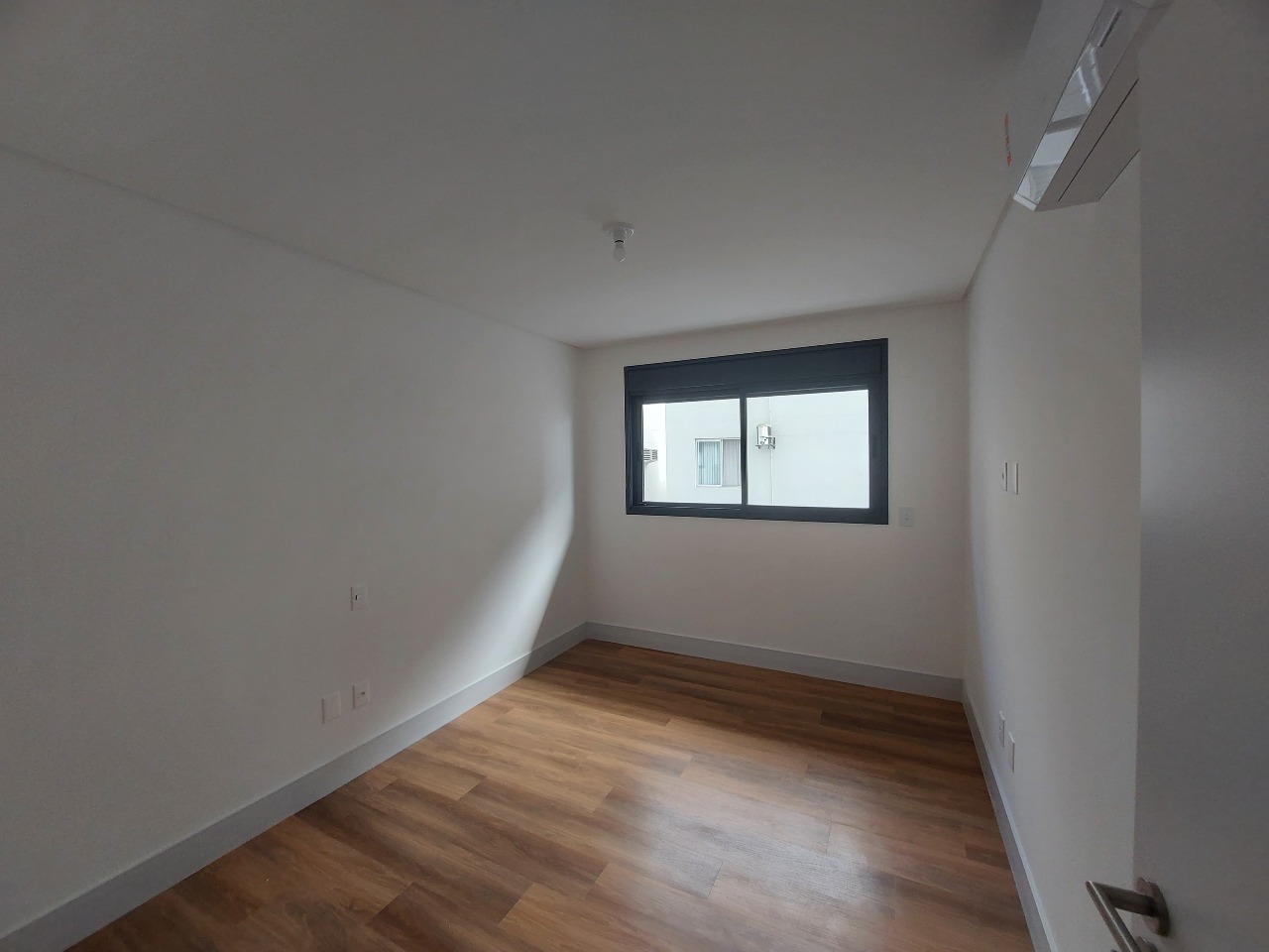 Apartamento para aluguel no Canto: 