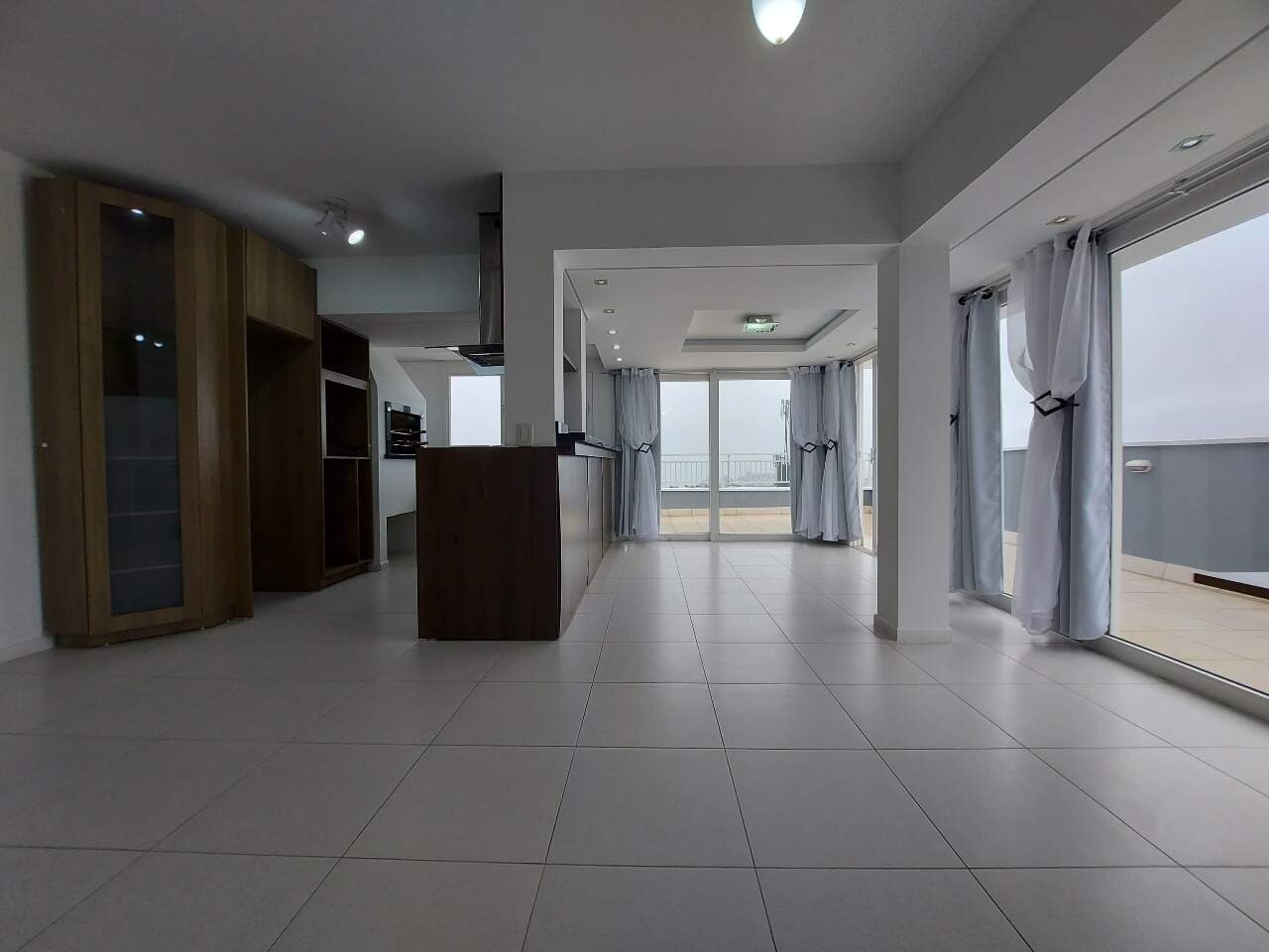 Apartamento duplex para aluguel no Estreito: