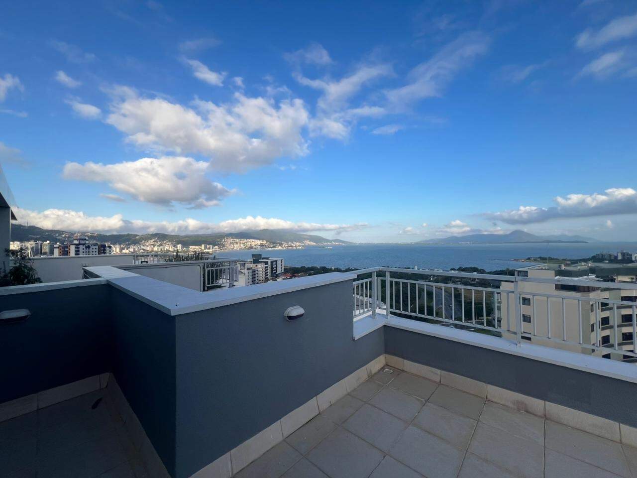 Apartamento duplex para aluguel no Estreito: