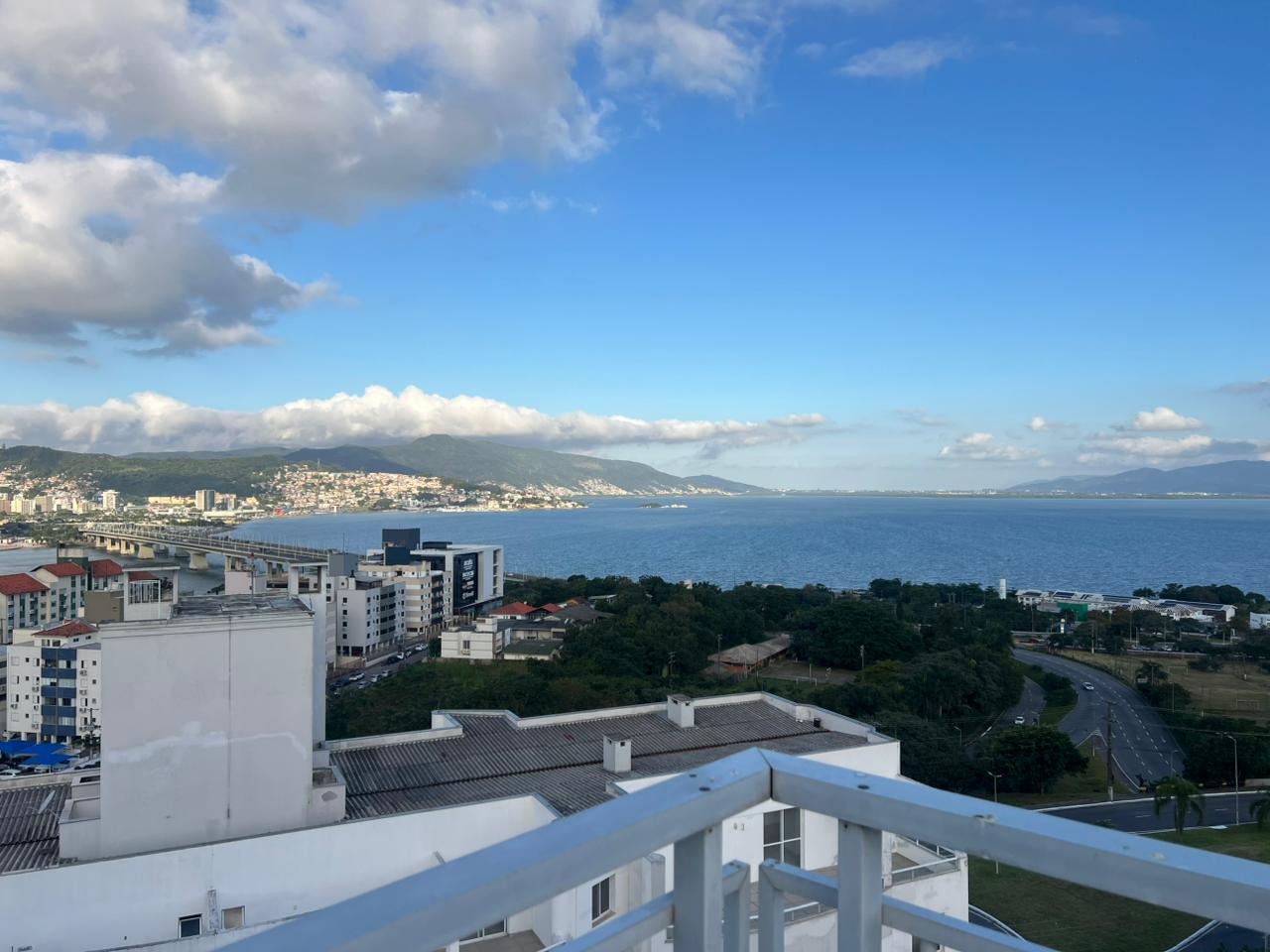 Apartamento duplex para aluguel no Estreito: