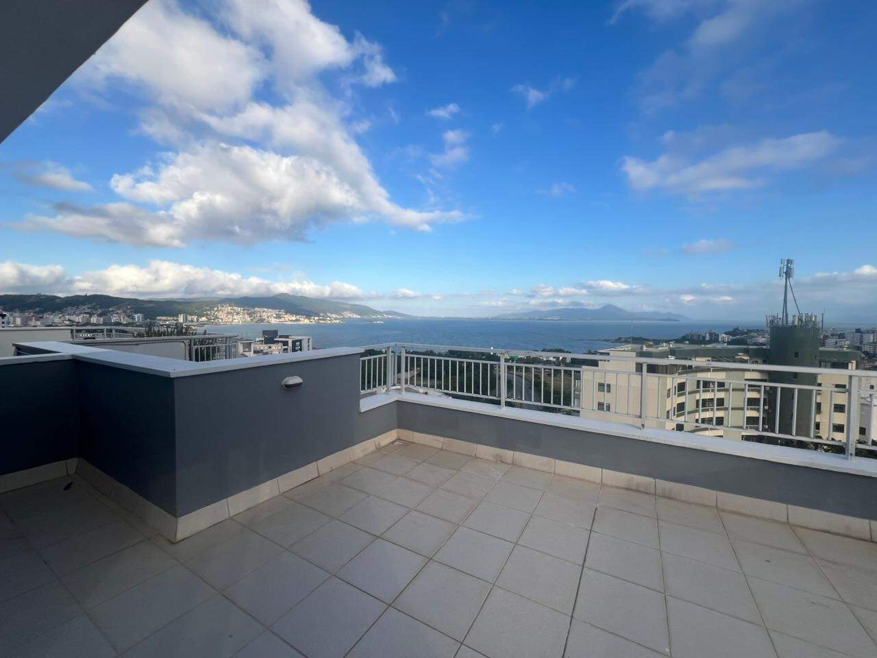 Apartamento duplex para aluguel no Estreito: