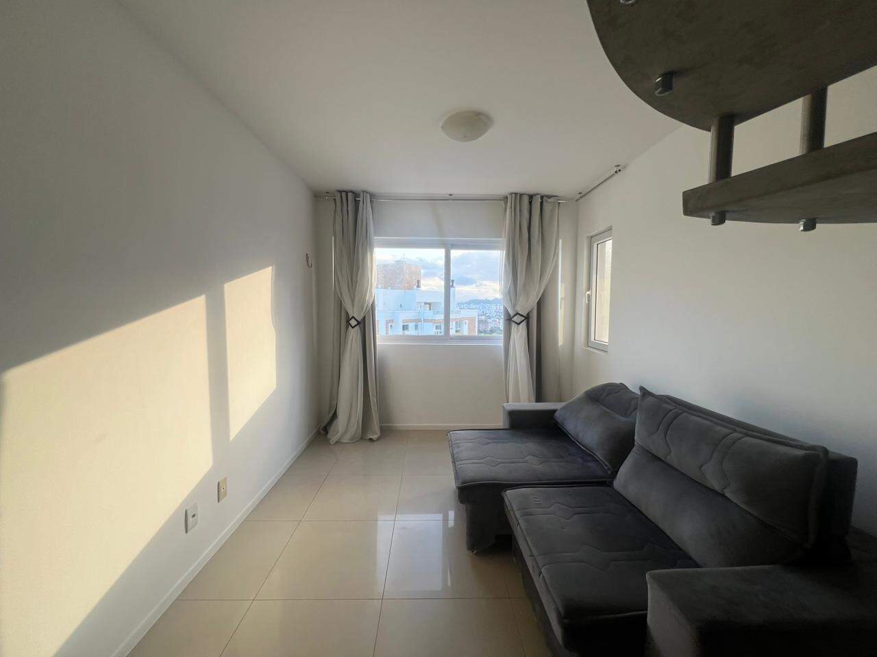 Apartamento duplex para aluguel no Estreito: