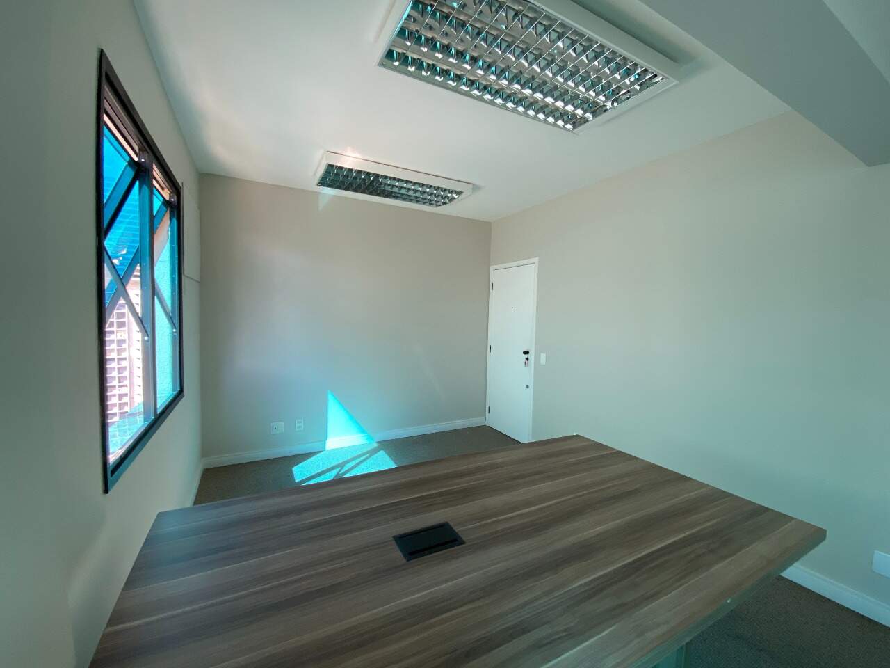 Sala para aluguel no Centro: 