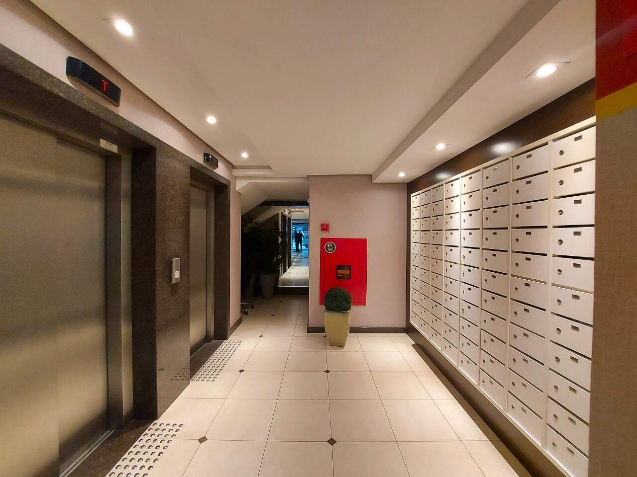Sala para aluguel no Centro: 