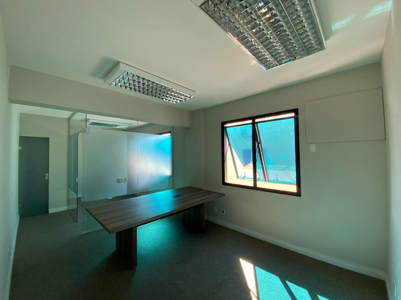 Sala para aluguel no Centro: 