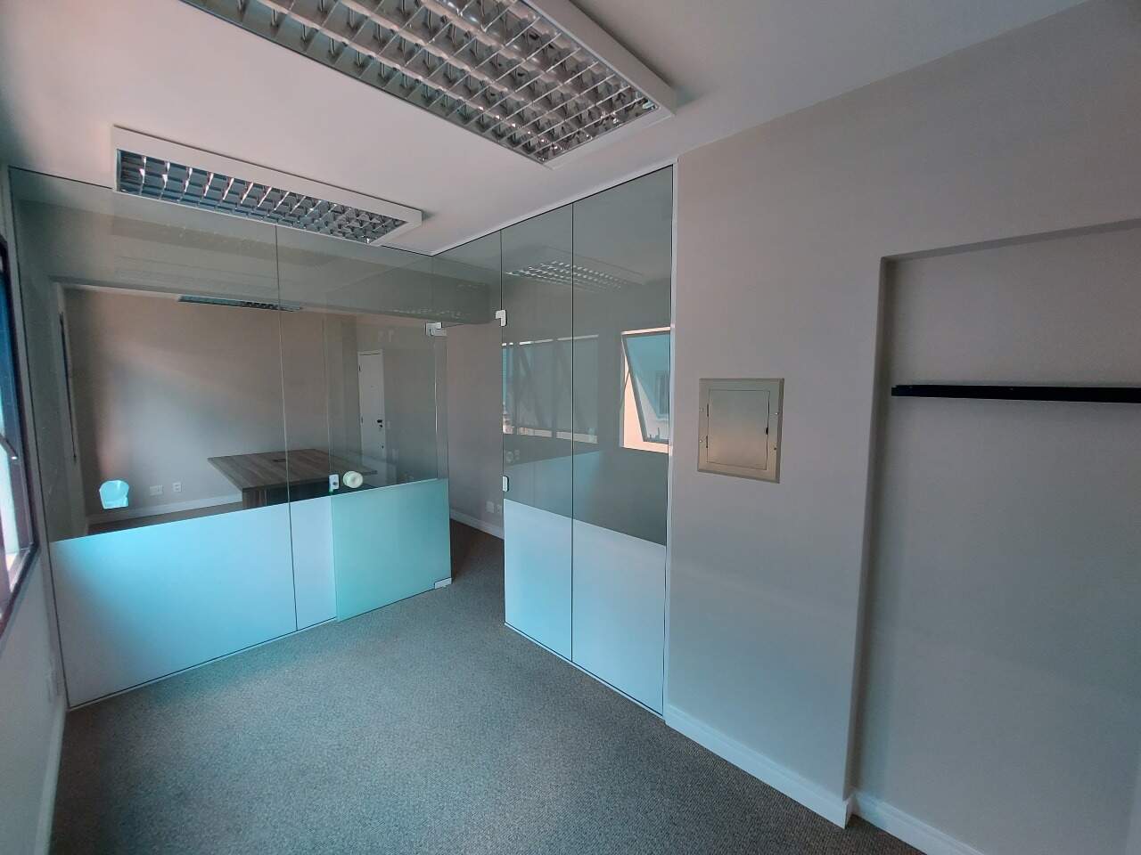 Sala para aluguel no Centro: 
