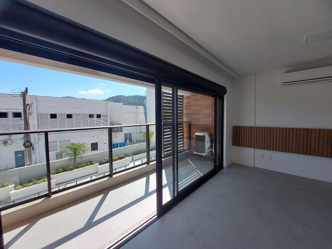 Apartamento para aluguel no Saco Grande: 