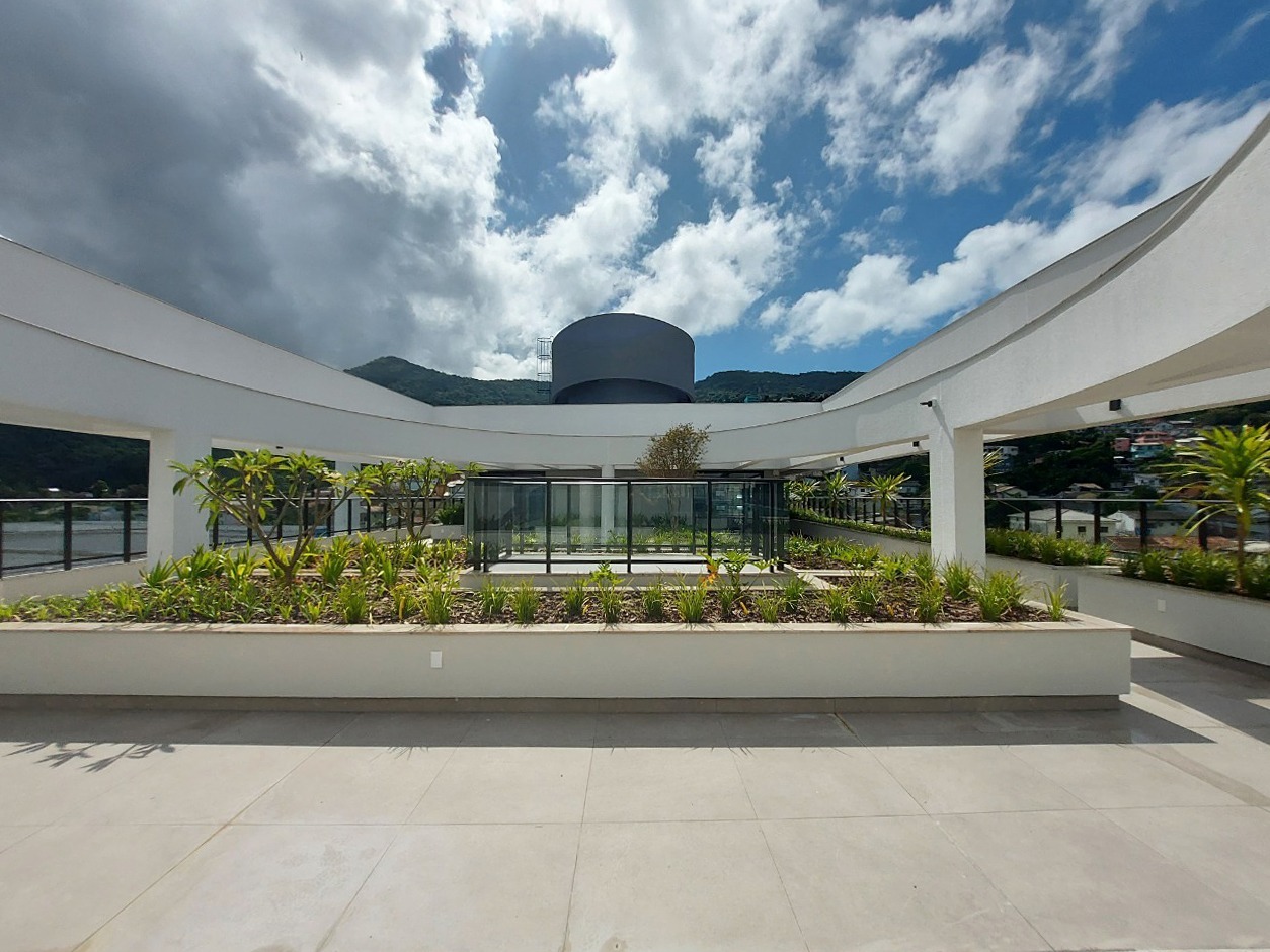 Apartamento para aluguel no Saco Grande: 