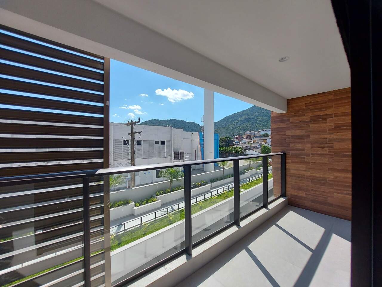 Apartamento para aluguel no Saco Grande: 