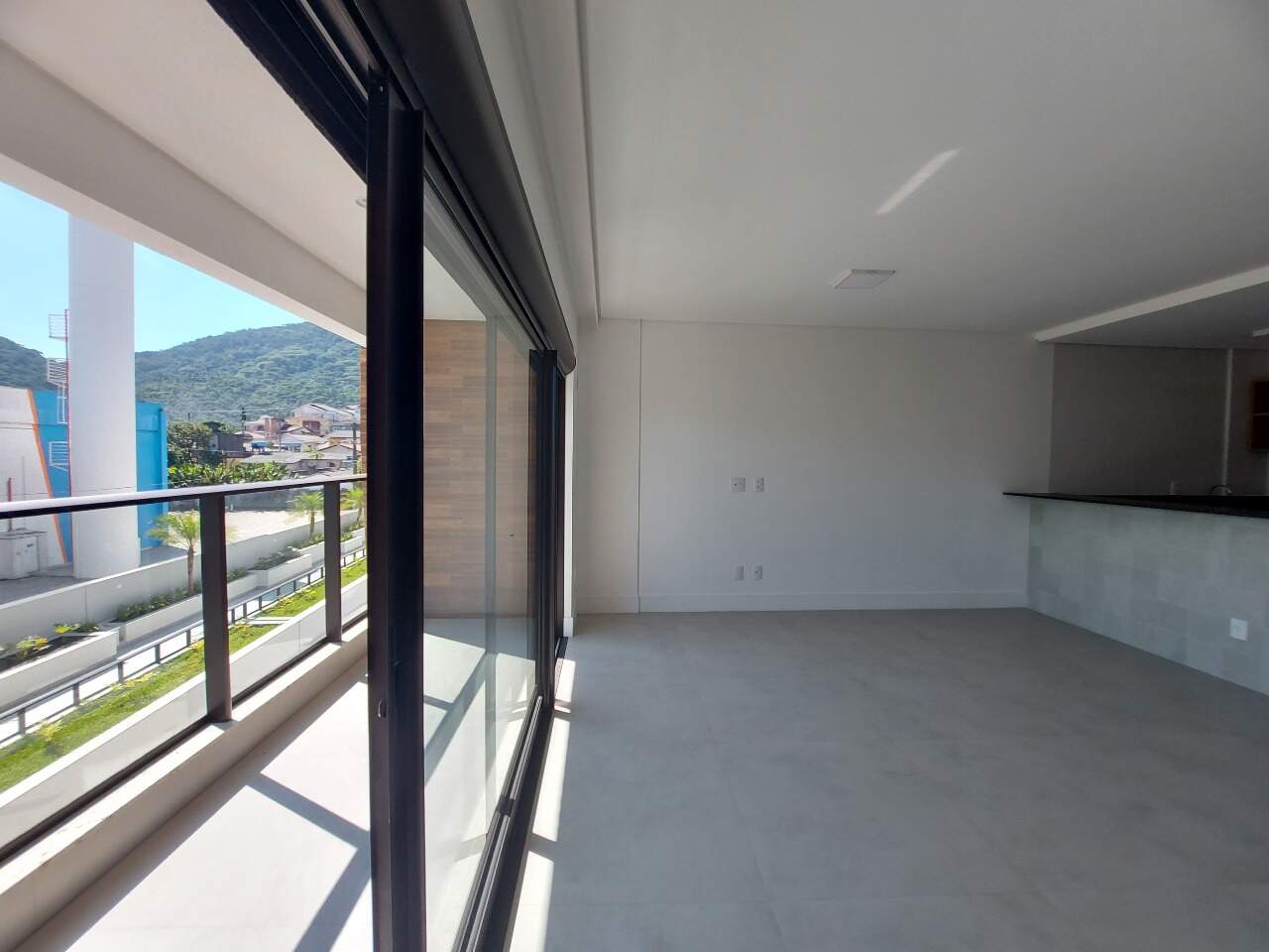 Apartamento para aluguel no Saco Grande: 