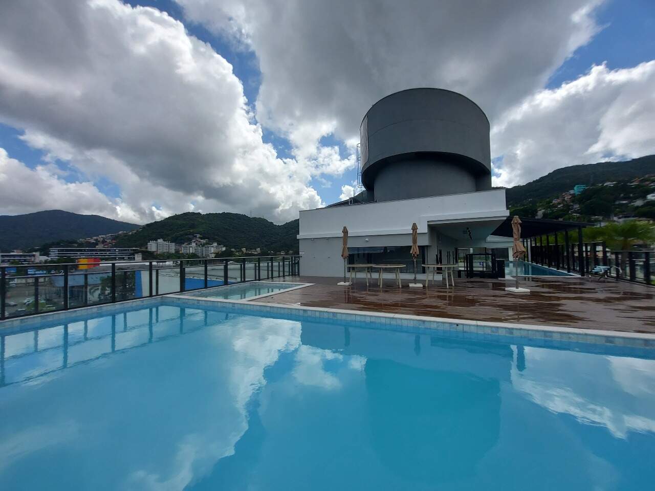 Apartamento para aluguel no Saco Grande: 