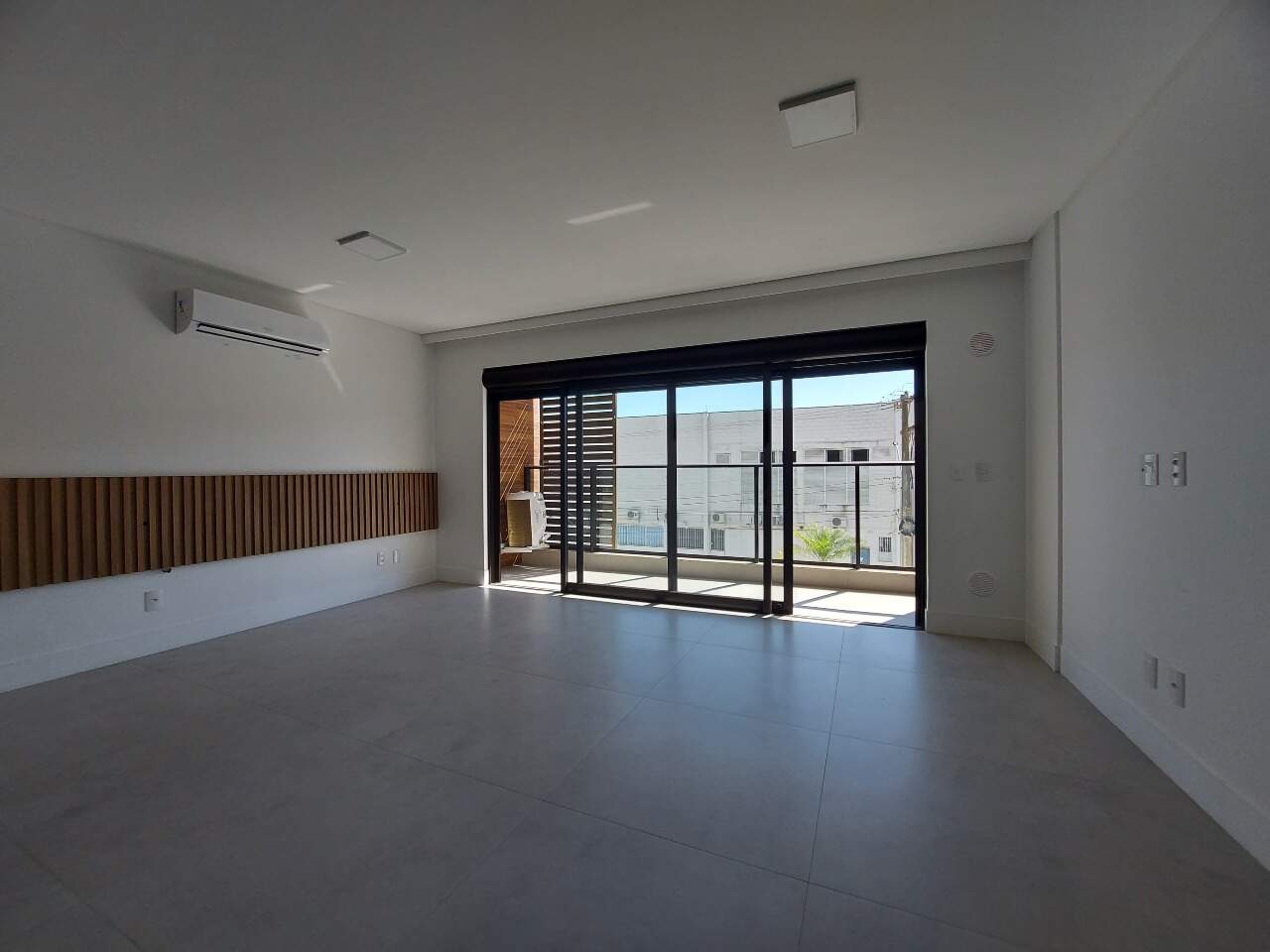 Apartamento para aluguel no Saco Grande: 