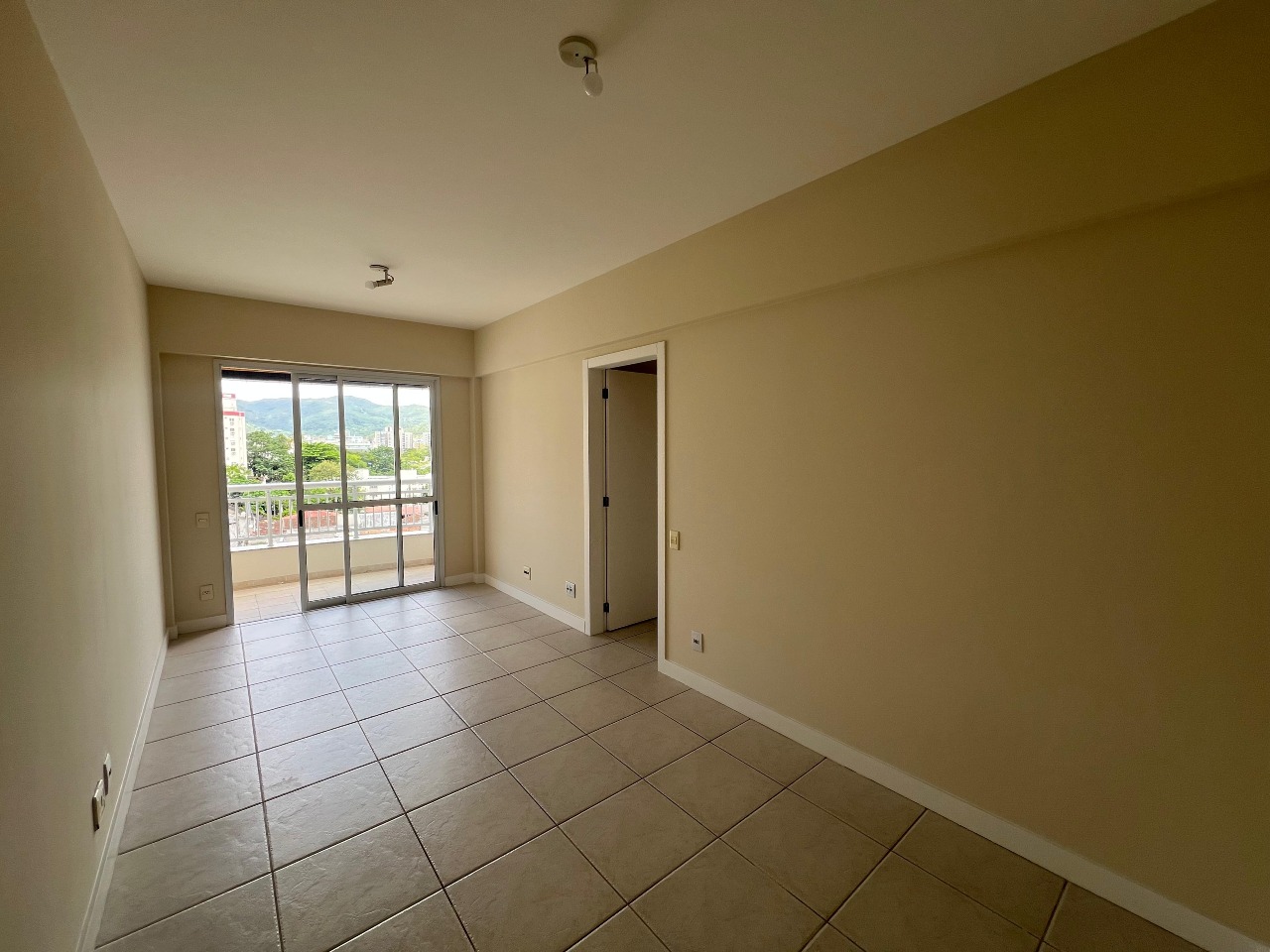 Apartamento para aluguel no Itacorubi: 