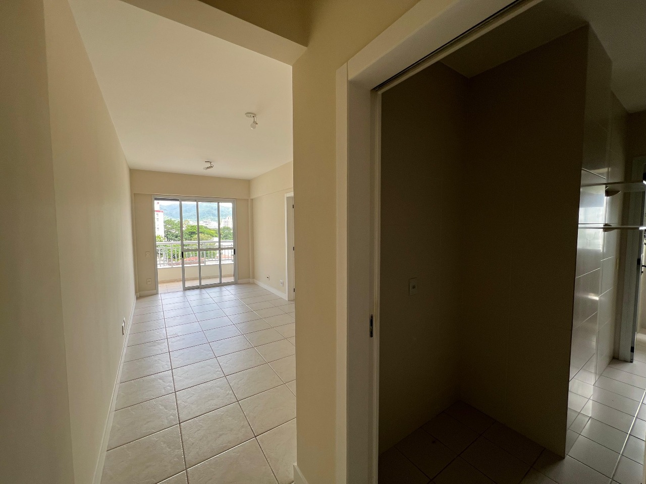 Apartamento para aluguel no Itacorubi: 