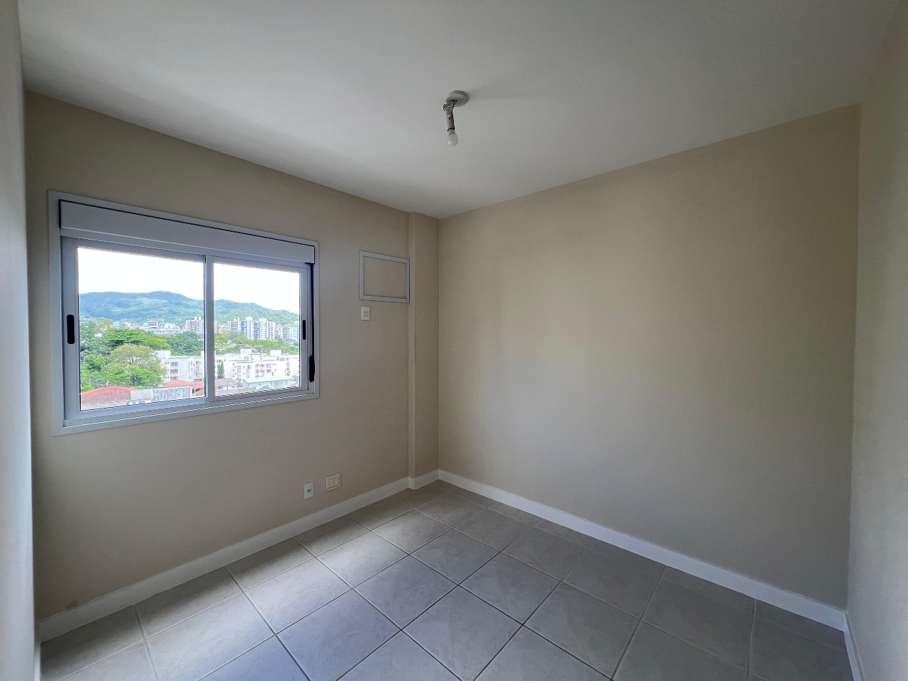 Apartamento para aluguel no Itacorubi: 