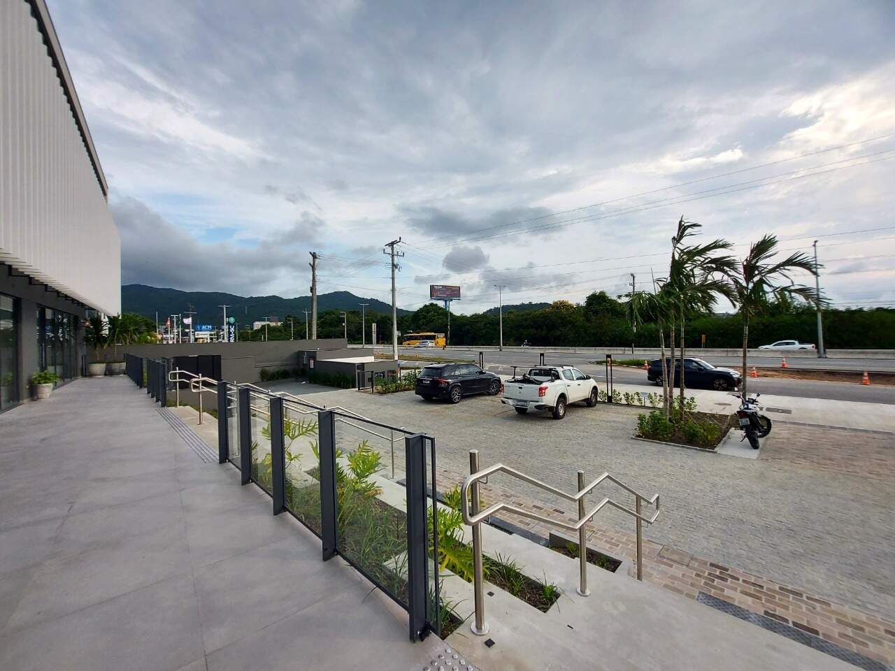 Loja para aluguel no Saco Grande: